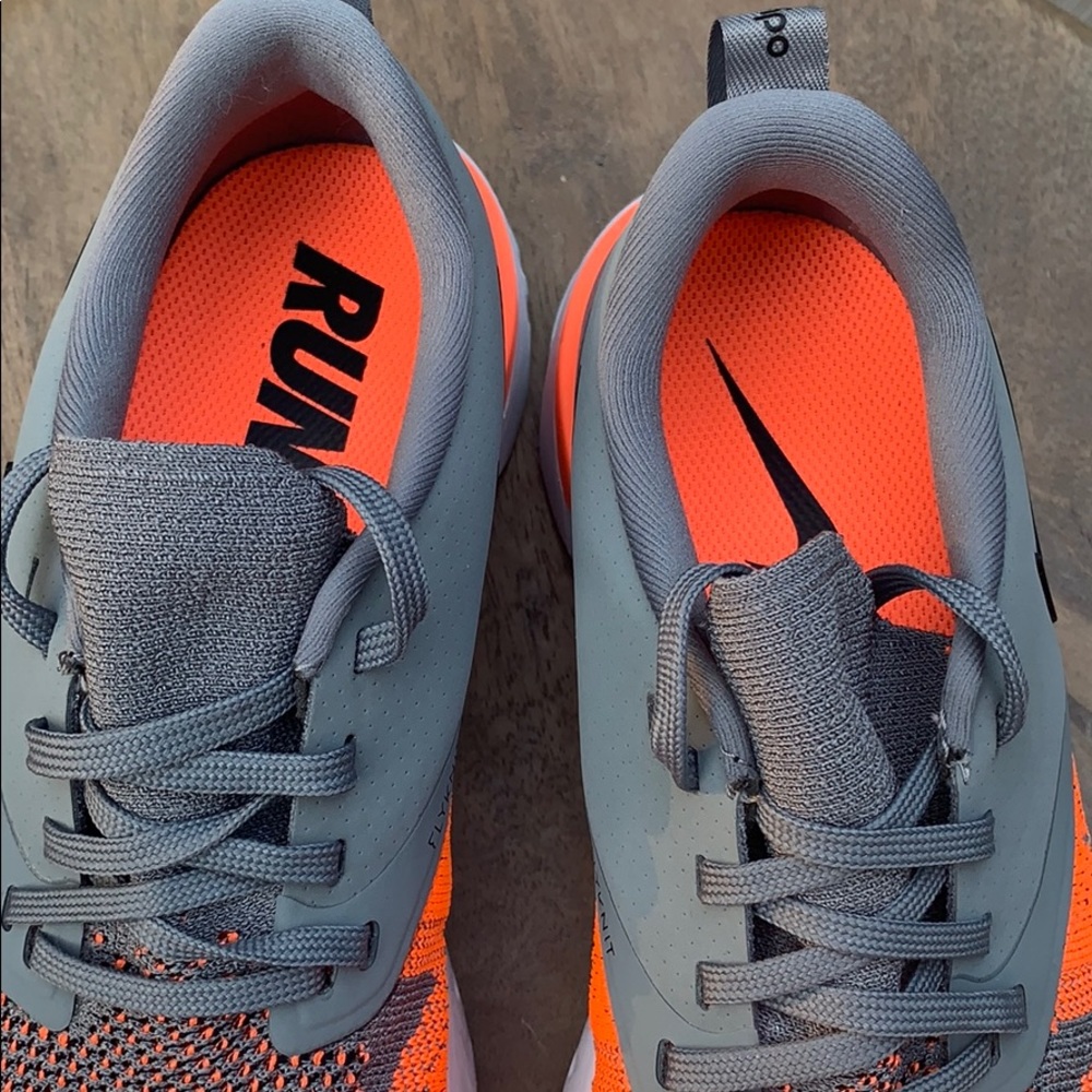 Nike Women’s Odyssey React 2 Flyknit, NIB - Picture 8 of 12